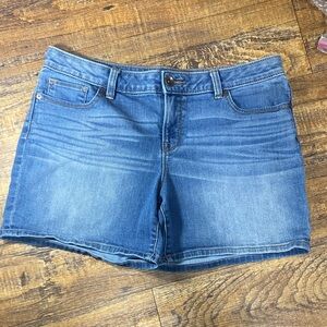 STYLUS 10/30 Blue Jean Shorts stretch casual festival comfy medium wash mid rise